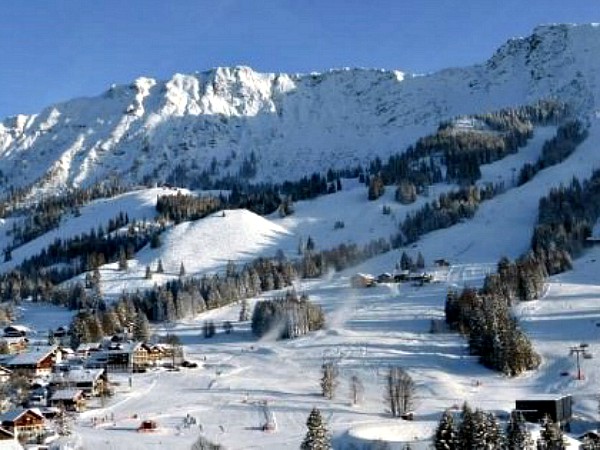 Het dorp Bad Hindelang Oberjoch