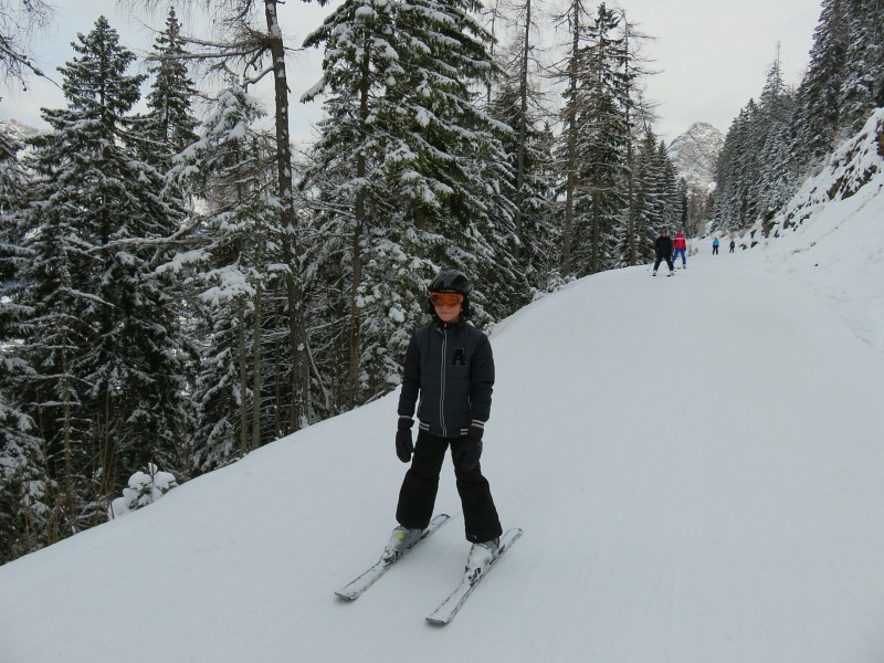 Tycho op de skies in skigebied Grubigstein