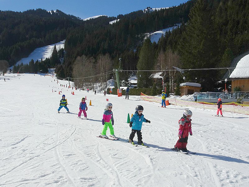 Een eigen kinderskigebied in Riesneralm